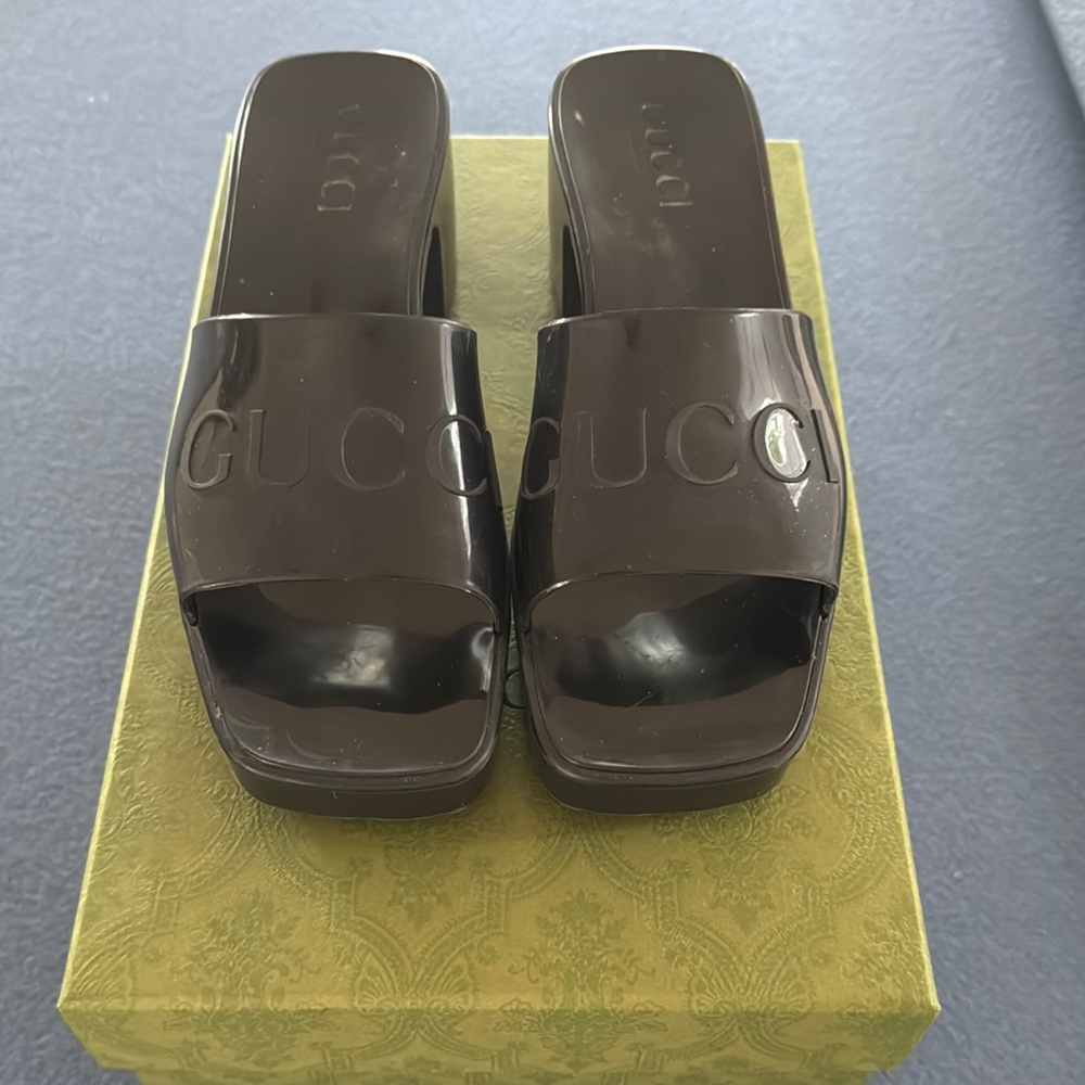 Gucci Brown Patent Leather Slide Mules